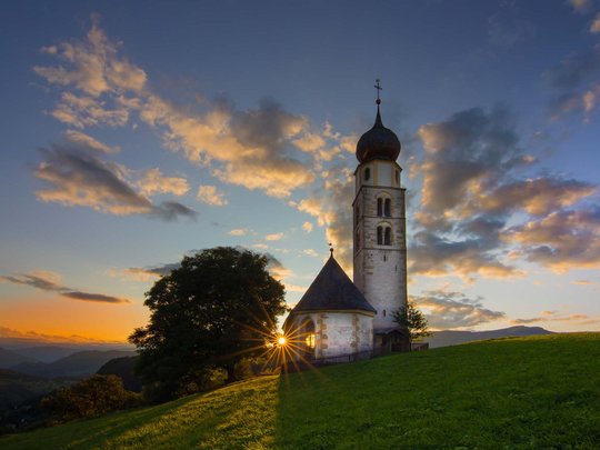 Escursioni a Siusi allo Sciliar e tanto altro Escursioni a Siusi allo Sciliar e tanto altro